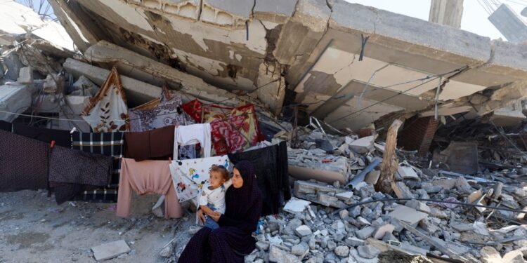 El recuento de pérdidas humanas y daños civiles en Oriente Medio resulta incalculable tras un año de constantes enfrentamientos