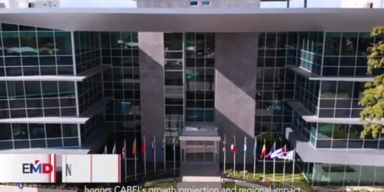 Cuestionan al Banco Centroamericano por préstamos al gobierno de Nicaragua 