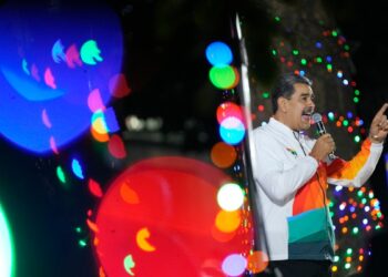 Críticas en Venezuela a la decisión del presidente Maduro de adelantar la celebración de Navidad