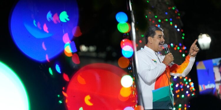 Críticas en Venezuela a la decisión del presidente Maduro de adelantar la celebración de Navidad