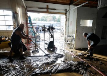 En Fotos | Cientos de afectados por el huracán Helene no tienen seguro contra inundaciones