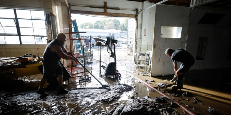 En Fotos | Cientos de afectados por el huracán Helene no tienen seguro contra inundaciones