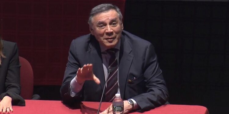 Expresidente Jamil Mahuad dice que Brasil, Colombia y EEUU son claves para resolver la crisis poselectoral