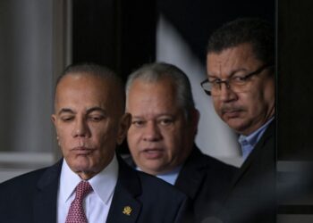 Complot de la oposición funcional a Maduro para sabotear resultados electorales en Venezuela