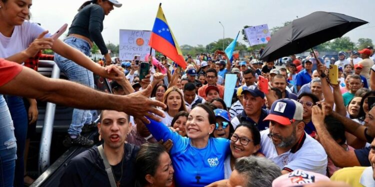 Activistas opositores que defendieron el voto viven persecución del régimen venezolano