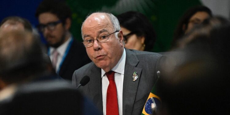 Brasil insiste en que Venezuela otorgue salvoconducto a opositores en embajada argentina