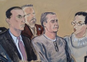 Condenan a exalto funcionario de México a 38 años de prisión