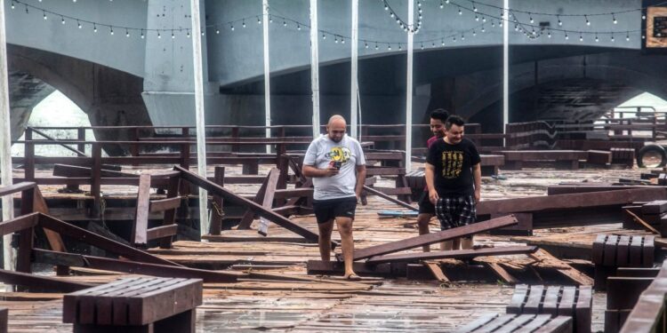 Huracán Milton azota México y casusa desastres en Yucatán, Quintana Roo y Campeche