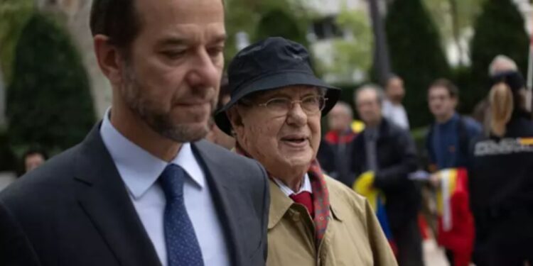 A prisión exembajador español en Venezuela por ocultar ganancias que obtuvo su hijo con PDVSA