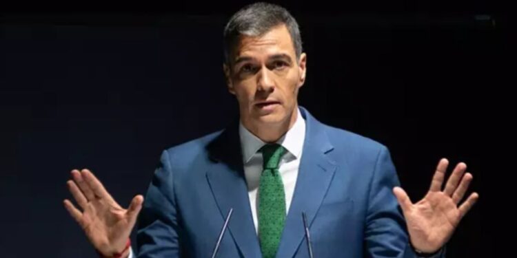 Oposición española exige renuncia de Pedro Sánchez, salpicado por los casos Delcygate y Koldo