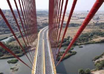 Joven murió en España tras caer desde un puente al que se subió para grabar un video viral para TikTok