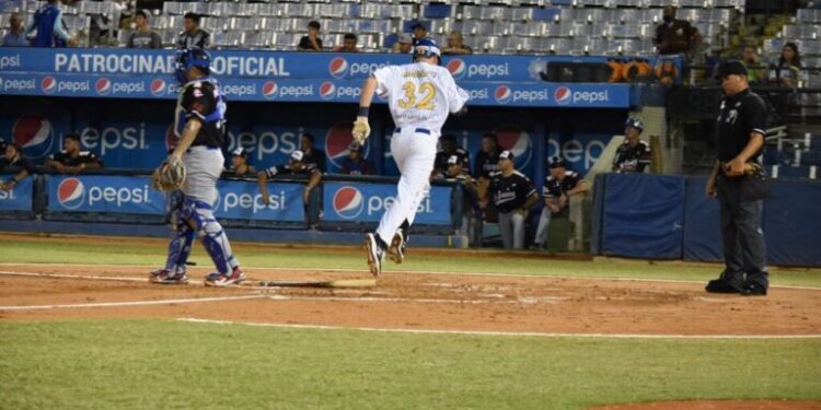 Tiburones de La Guaira y Navegantes del Magallanes abren el telón de la Lvbp este #11Oct