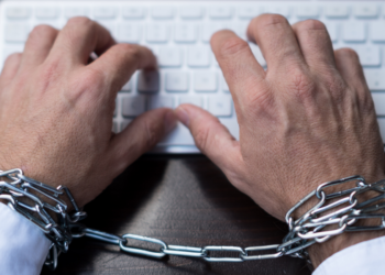 Dictadura de Cuba amenaza a cuatro medios independientes