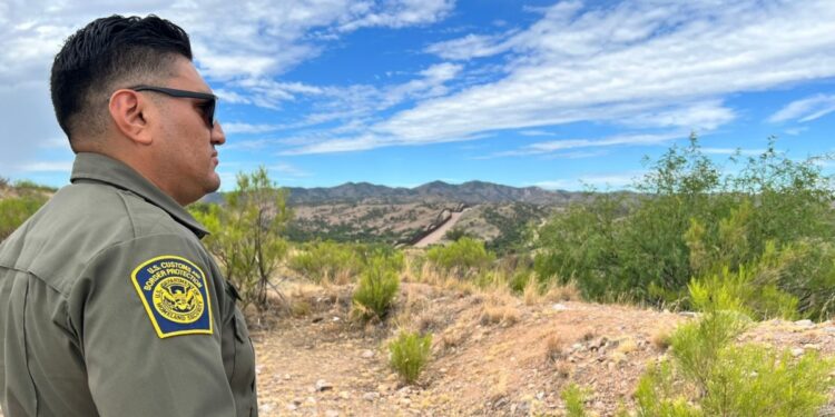 Las detenciones de migrantes en la frontera sur en octubre aumentaron, aunque en promedio respecto a meses anteriores sigue en descenso