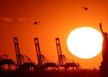 La economía en EEUU sigue siendo el principal tema de preocupación, en especial por la inflación.