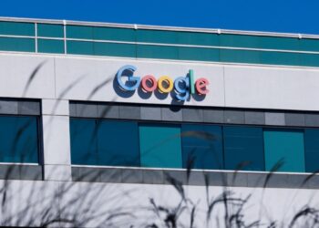 Google debe vender Chrome para restablecer la competencia, opina el Departamento de Justicia de EEUU