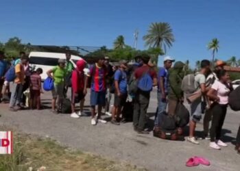 Caravana migrante cambia de ruta en México