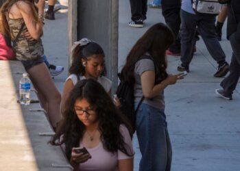 ¿Cuándo deberían entrar los niños en redes sociales? Australia propone prohibirlo hasta los 16 años