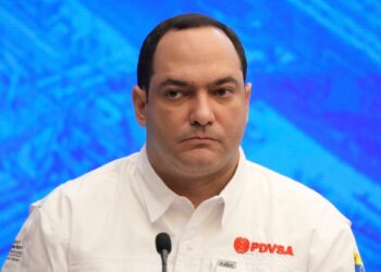 Restauran flujo de gas y energía en oriente. Sigue «asedio» en embajada.