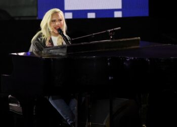 Lady Gaga ofrecerá un concierto gratuito en la playa de Copacabana de Río, dicen fuentes