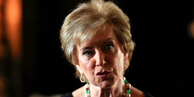 Directora de empresa de lucha libre nominada a Secretaria de Educación