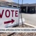 Votantes en Arizona aprueban estricta medida fronteriza