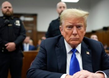 Juez aplaza sentencia de Trump en caso de dinero por silencio para decidir próximos pasos del caso