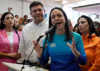 Oposición pide liberar presos políticos. Brasil no romperá relaciones.