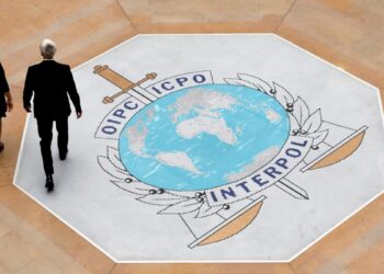 Interpol no procesa causas políticas. Hacen vigilia cerca de Tocorón.