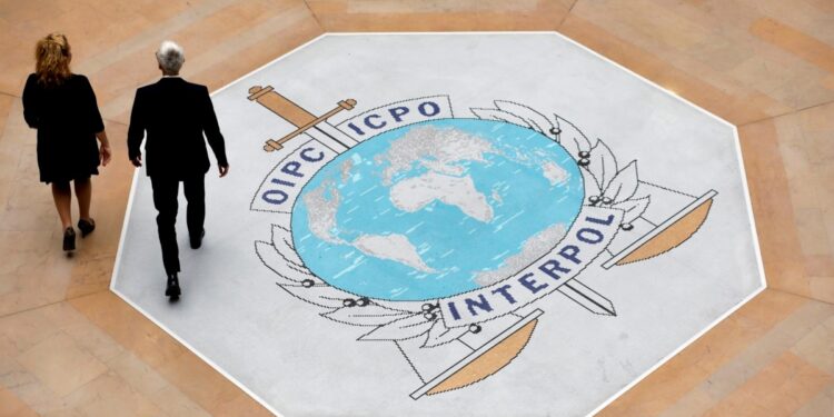 Interpol no procesa causas políticas. Hacen vigilia cerca de Tocorón.