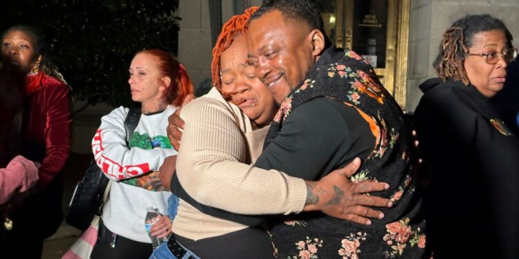 Condenado un expolicía de Kentucky por uso excesivo de fuerza contra Breonna Taylor en redada letal