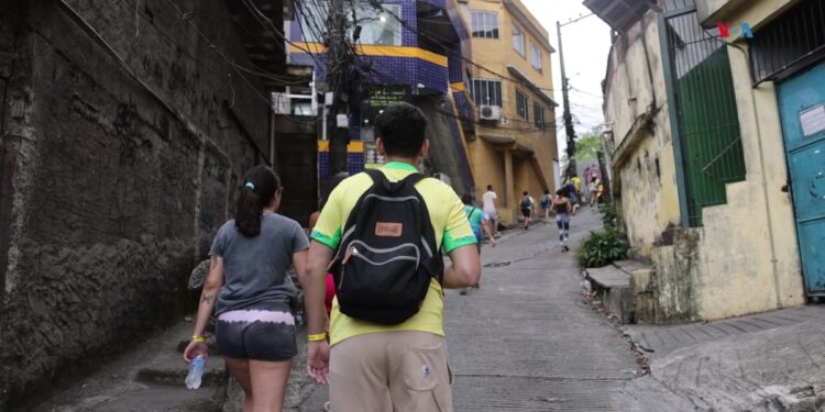 Rocinha, la mayor favela de Brasil, busca mostrar su mejor cara a turistas