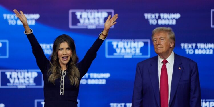 Kristi Noem y Mike Waltz serán la secretaria y el asesor de seguridad nacional de Trump, según reportes