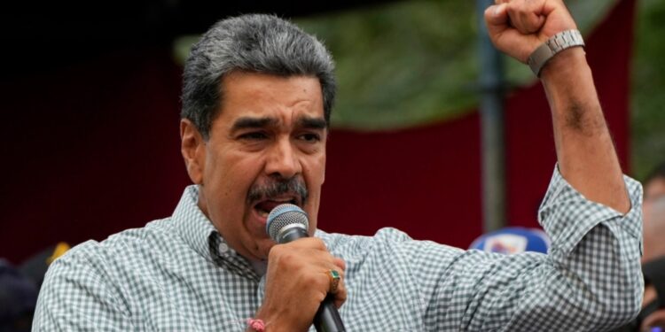 El presidente Nicolás Maduro hace cambios en la cúpula militar para garantizar lealtades