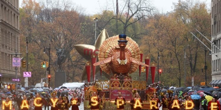 En Fotos | Entre globos y lluvia transcurrió el tradicional desfile de Acción de Gracias de Macy's