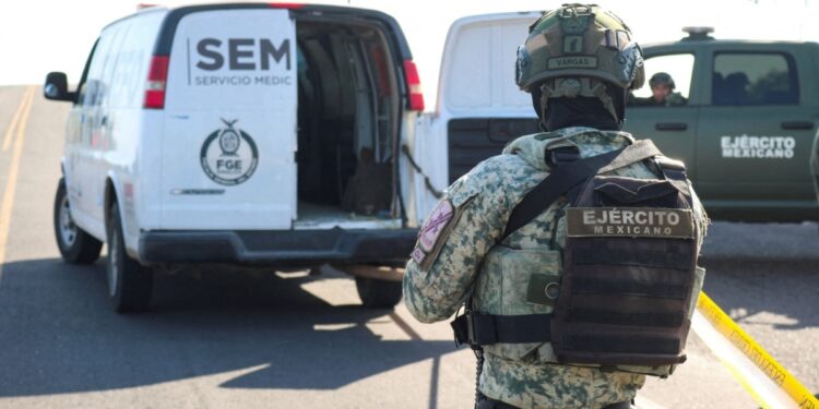 Autoridades hallan 14 cadáveres en violenta región del norte de México