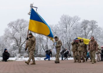 Rusia continúa atacando ciudades e infraestructuras clave en Ucrania