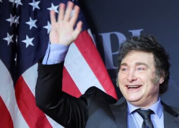 Trump se reúne con el presidente argentino Javier Milei