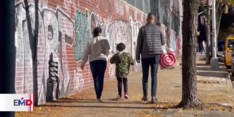 Familias de migrantes podrán extender estadía en refugios de Nueva York