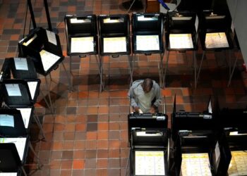 Encuesta revela escepticismo sobre resultados electorales a nivel nacional en EEUU, especialmente entre republicanos
