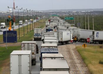 Trump promete imponer nuevos aranceles a Canadá, México y China en su primer día como presidente