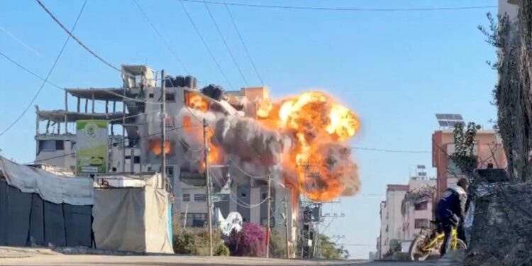 Israel dice que se ha violado el alto el fuego y dispara contra el sur de Líbano