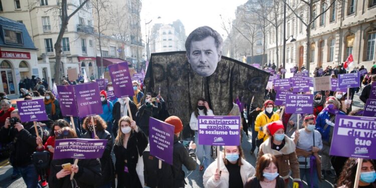Miles protestan en Francia contra la violencia contra las mujeres