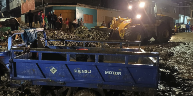 Lluvias y aludes destruyen 30 casas y dañan otras 300 en poblado de Perú