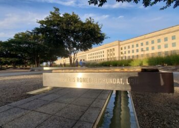 El Pentágono toma medidas para proteger las bases miliares de terrenos de propiedad de extranjeros