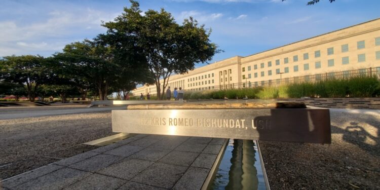 El Pentágono toma medidas para proteger las bases miliares de terrenos de propiedad de extranjeros