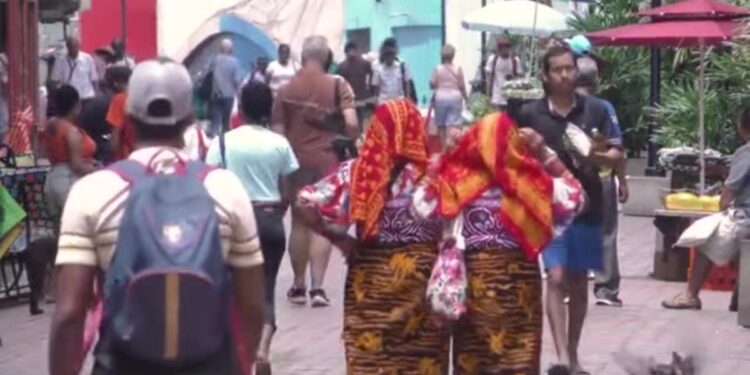 Al menos 11 mujeres mueren al día en la región debido a la violencia de género