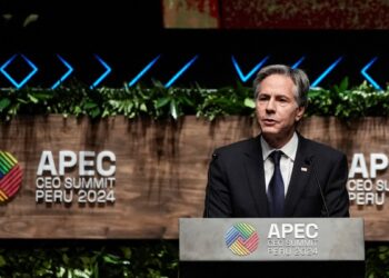 Secretario de Estado de EEUU llama «presidente electo» al opositor venezolano González Urrutia