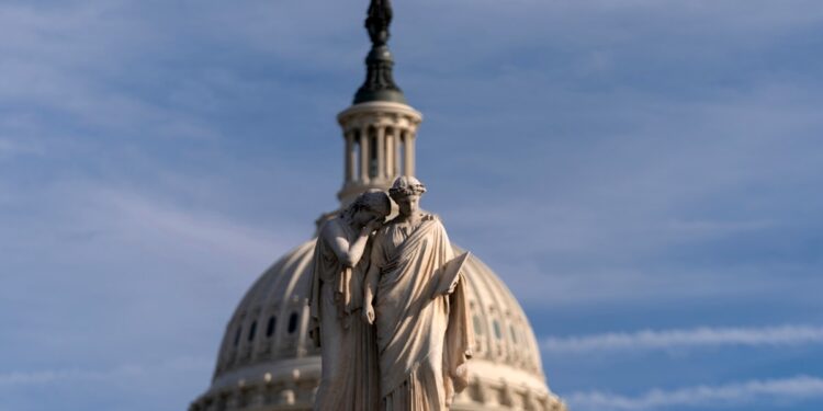 DOJ revela complot iraní para asesinar a Trump
