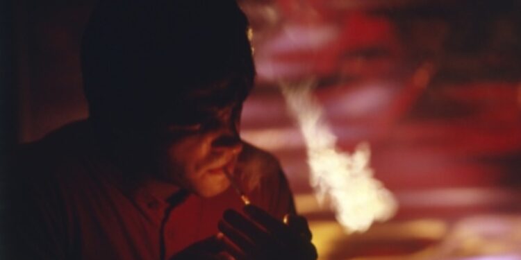 Autoridades de salud en EEUU dicen que disminuyó la cantidad de muertes por sobredosis de drogas